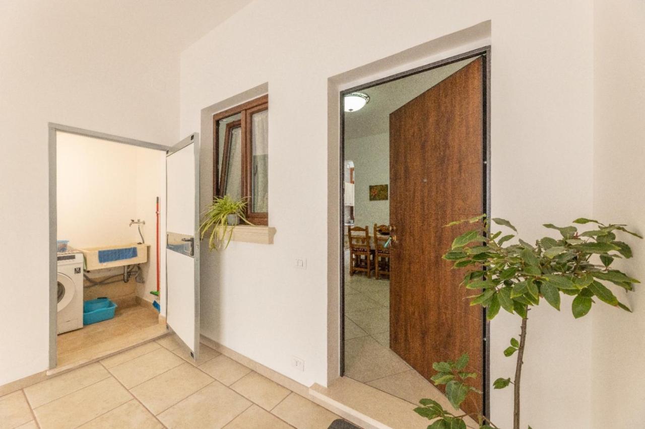 Giulio'S Apartment Тавиано Екстериор снимка